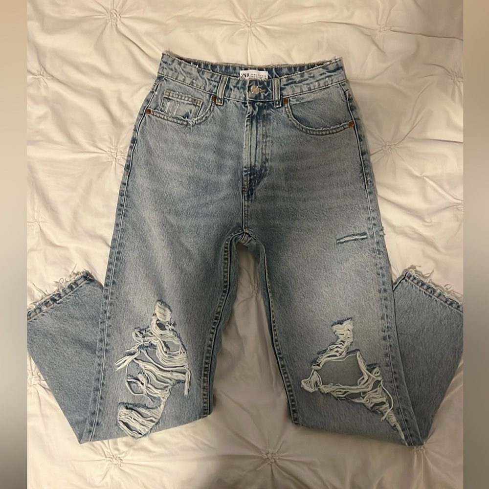 Zara Ripped Mom Jeans - Picture 3 of 8